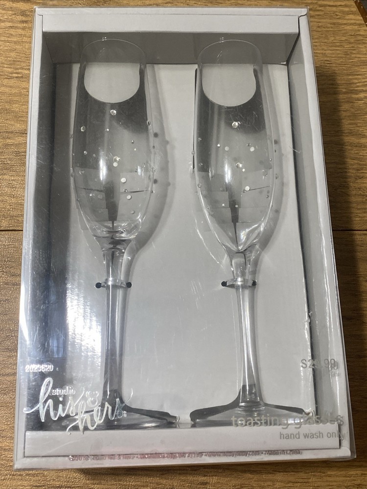 New In Box “Mr and Mrs» Wedding Toasting Champagne Glass Flute Set Hobby Lobby