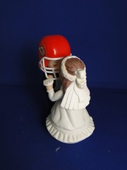 New Kansas City Chiefs Kissing Bride & Groom Wedding Cake Top figurine