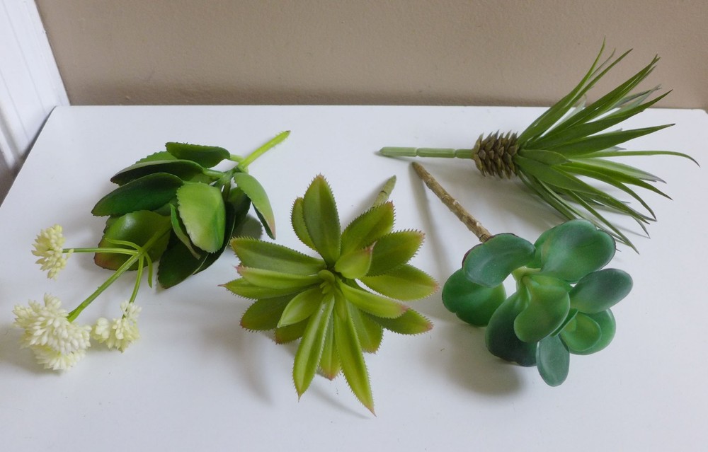 Artificial Plastic Grass Set of 4 Different Succulents Plants