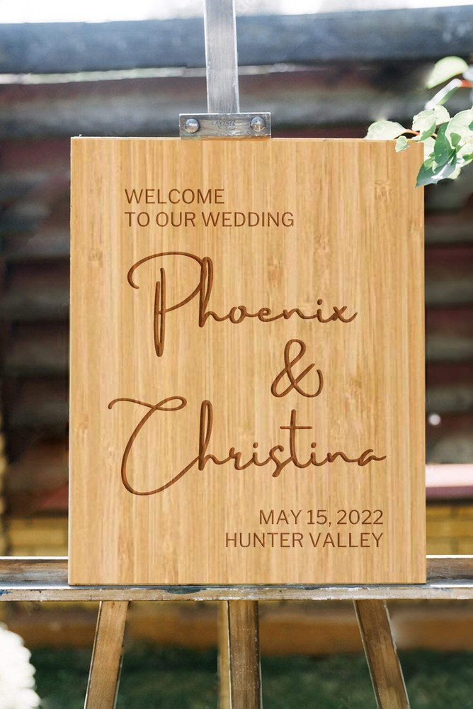 Timber Welcome Event Vertical Signage – Style 1