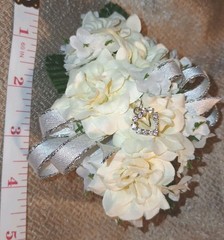 NEW 5″ Artificial Ivory Rose Wrist Corsage W/ Heart Rhinestone Charm Silver Bow