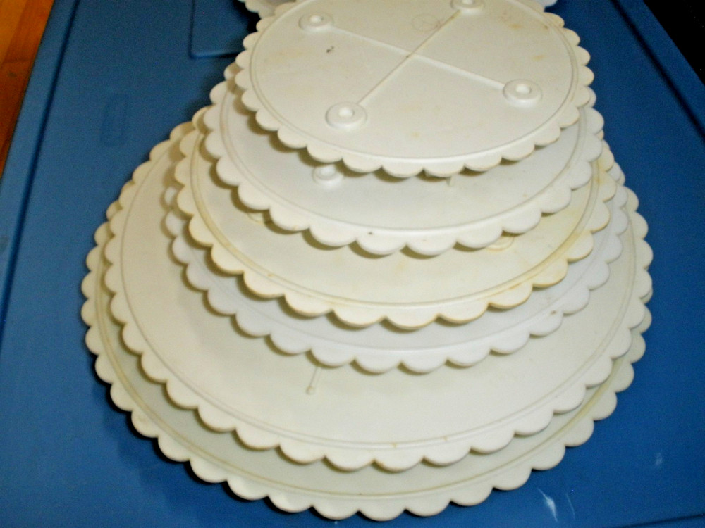 Wilton Circles of Strength 6 tier Cake Separator Plates Scalloped 6”-12″ not 10″