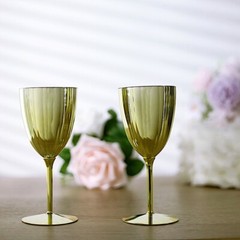 Gold Premium Metallic Plastic 8 oz Wine Glasses Disposable Party Events Wedding