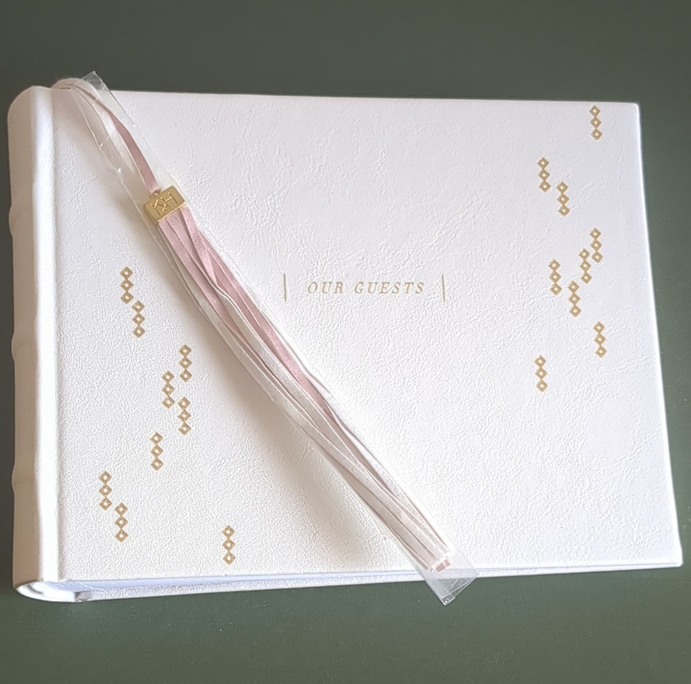 C.R. Gibson Selfie Our Guests Wedding Guest Book &Traditional White/Gold/Pink