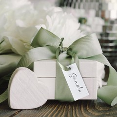 50 PCS 1.57 x 3.54 Inch Blank Table Name Place Cards Sage Green Satin Tags