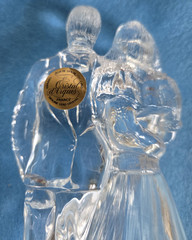 Cristal d’Arques 24% Lead Crystal Bride and Groom Wedding Cake Topper Figurine