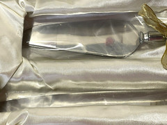 A Crystal Circle Full 24% Lead Crystal Knife And Server Set new in box