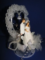 New Elegant Wedding Caketopper with Bride & Groom, decored HEART background #128
