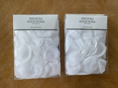 Amscan 600 Piece Artificial White Rose Petals NIB