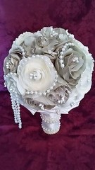 BEAUTIFUL HANDMADE WEDDING BOUQUET-IVORY/TAUPE/PEARLS/LACE