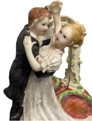Wedding Bride And Groom With Mirror, Cake Vintage, Red Hair,