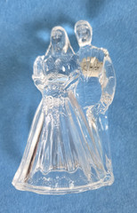 Cristal d’Arques 24% Lead Crystal Bride and Groom Wedding Cake Topper Figurine