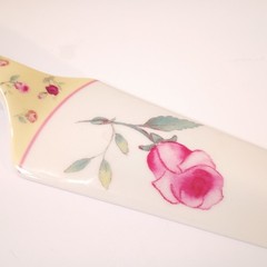 Cake Server Porcelain Pink Rose Shabby Chic Cottage Core Decor Royal Limited VTG