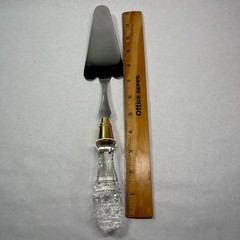 Mikasa Cake Pie Server 14” Stainless Steel Beveled Lucite Handle Gold Bolster
