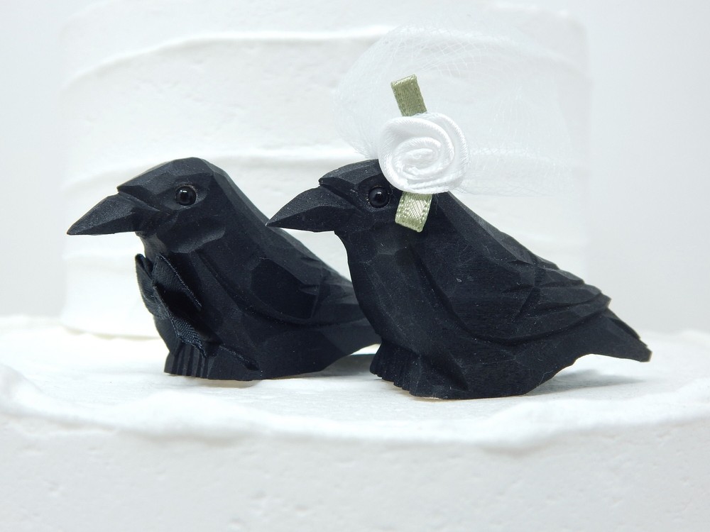 Raven Crow Cake Top Bride Groom Love Bird Dark Wedding Engage Carve Wood Statue