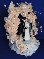 New Vintage Wilton MOONLIT SNOW Peach Wedding Cake Top, Black Suit # 114-205