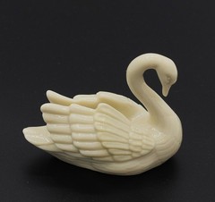 Lenox Classic Ivory Swan Place Card Holder Bridal Decor Weddings/Showers 2 1/2″