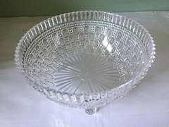 3 Count Of Premium 2 Quart Footed Diamond Cut Plastic Serving Bowl~