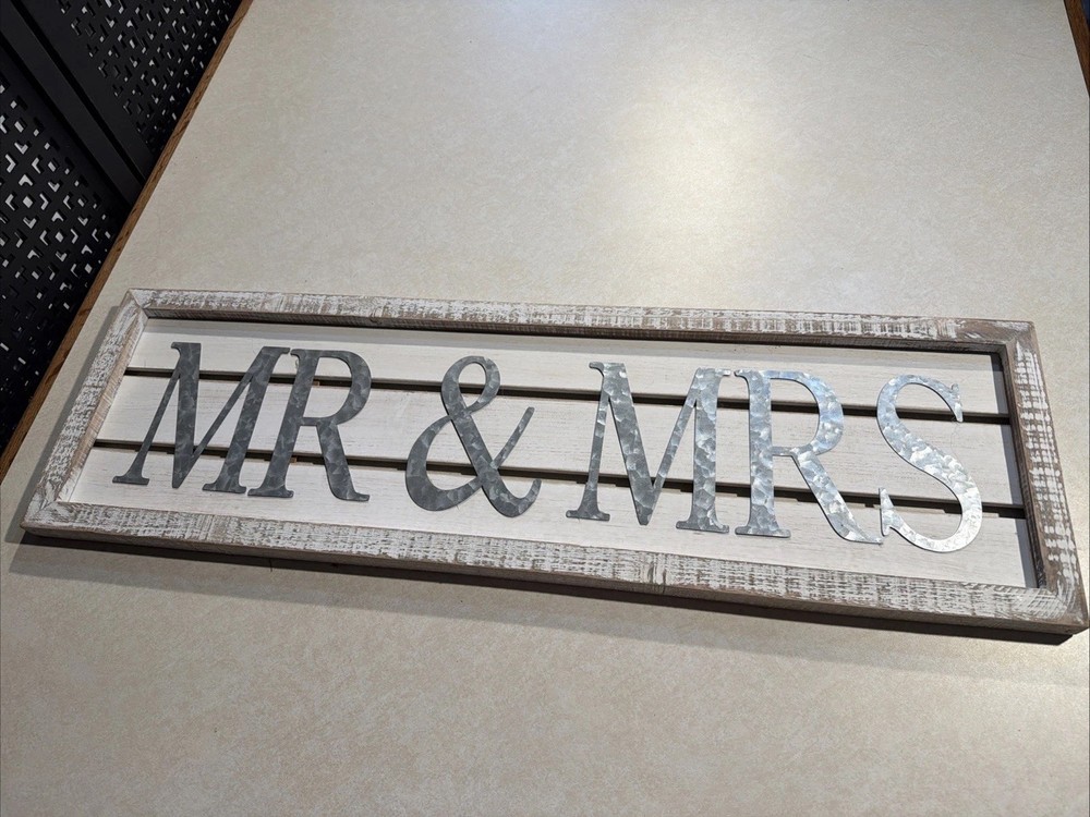 Mr & Mrs 31.5” X 9.5” Rustic Wood & Metal Wedding Decor Hanging Sign