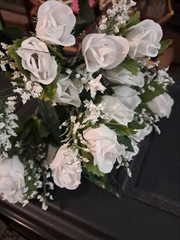 Bundle OF 8 Faux Floral Bushes Mini Roses And Baby’s Breath ?