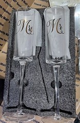 New Wedding Bride & Groom Gold Embossed Champaign Flutes & Cake Cutter Set NIB!