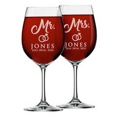 Custom Engraved Mr and Mrs Wine Glass Set for Wedding – Newlywed Gift for Couple