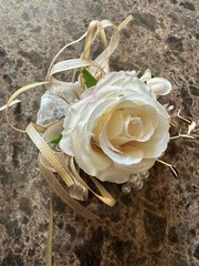 Meldel 5-pc Wedding Rose 3-boutonnière 2-corsage Set Cream/gold Flowers NEW