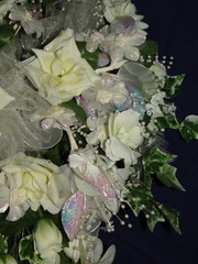 New Elegant Full Bridal Bouquet with off white yellow/green tint roses and buds