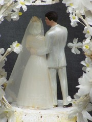 1950’s Wilton Wedding Cake Topper Floral Arch & Bell Blonde Bride 1801-1145