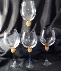 Set of 4 Wine glasses , Gold Crystal diamond Ball on The stem & Clear Trim.