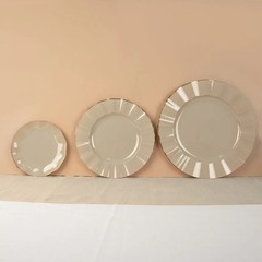10 TAUPE 6″ Round PLASTIC Salad Dinner PLATES Gold Wavy Rim Wedding Party