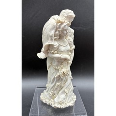 Linco Ceramic Wedding Cake Topper – 5″ Bride & Groom