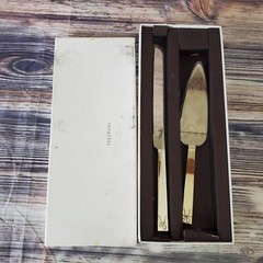 Vera Wang Wedgwood Cake & Trowel Set Love Knot Wedding Cake Serving Bridal