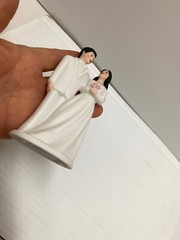 Porcelain Bride & Groom Cake Topper – Figurine Wedding & Engagement Party Decor