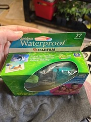 Fujifilm QuickSnap Waterproof Up To 35 Feet 800 35mm Disposable Camera