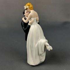 Weddingstar Romance Bridal Couple 9013 Cake Topper White Couple 5.75″ Tall