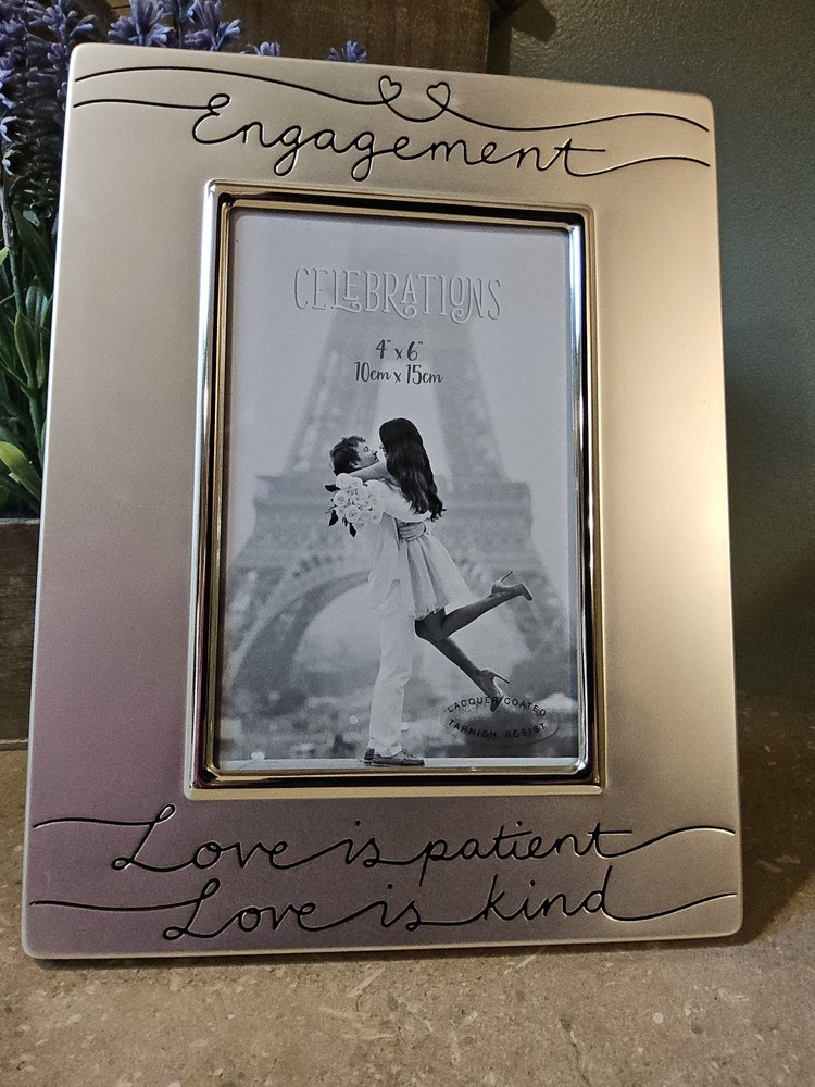 ENGAGEMENT Picture Frame Photo Portrait 8×10 Holds 4×6 Photo «LOVE IS KIND»