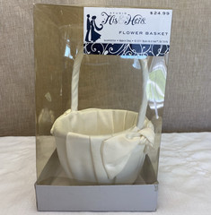 STUDIO HIS & HERS Bridal Wedding Flower Girl Basket Satin White Bow 2011