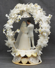 1950’s Wilton Wedding Cake Topper Floral Arch & Bell Blonde Bride 1801-1145