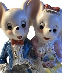 Vintage 6” Kitschy Bride & Groom Mouse Ceramic Wedding Cake Topper /1950’s-70’s