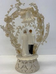 Vintage 1959 Bride Groom 9” Wedding Cake Topper Bell Arch Flowers