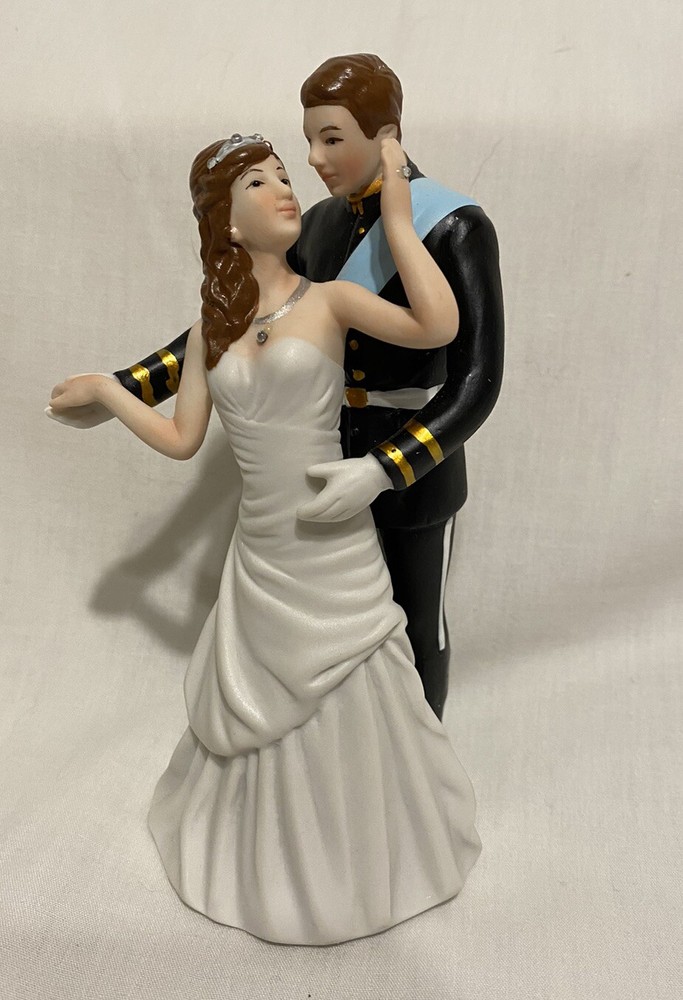 Weddingstar Cake Topper «Princess & Prince» Regal Romance Hand Painted Porcelain