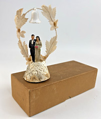 1950’s Wedding Cake Topper Bride & Groom Chalkware Millinery Flowers 6″ w/Box