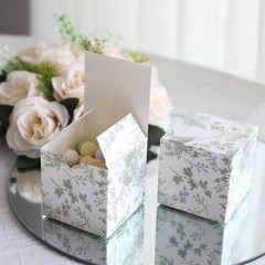 25 WHITE SAGE GREEN Square 3″ x 3″ Favor BOXES Floral Printed Candy Holders