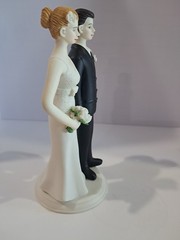 WEDDINGSTAR The Pinch Bridal Couple Funny Porcelain Wedding Cake Topper 6″ Tall