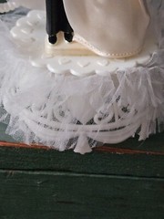 Vintage -1980 Coast Novelty – Made in New Zealand- Wedding Cake Topper w/ Heart