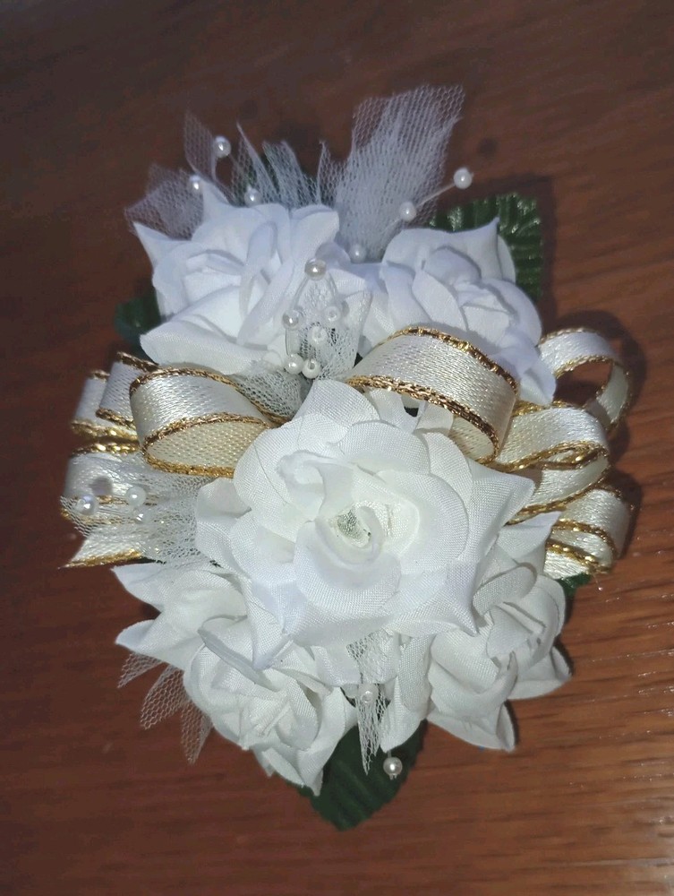 NEW 5″ Artificial White Rose Wrist Corsage Gold Bow, Tulle Tufts W/Pearls, Bout