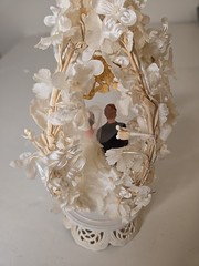 Vintage 1950s Wedding Cake Topper Bride Groom Bell Flower Arch