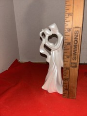 Wilton Wedding Cake Topper Bride Groom The First Kiss 202-258 2007 Contemporary
