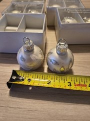 Christmas Ball Ornament Place Card Photo Holders Set of 10 Pearlized White Shiny